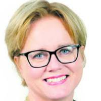 200+ "Dóra" profiles