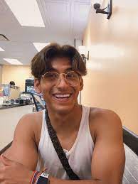 Want to feel confident in your hair again? Keven Victoria Wavy Hair Men Middle Part Hairstyles Men Middle Part Hairstyles