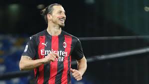 Zlatan ibrahimovic is one among the best strikers in recent times. Ibrahimovic I M Santa Claus I Bring Gifts To My 27 Kids Marca In English