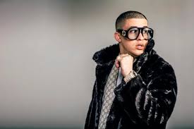 Letra de soy peor de bad bunny salí jodido la última vez que en alguien yo confie me compre una fory y a cupido se la vacié no me vuelvo a enamorar. Como Bad Bunny Se Ha Convertido En El Cantor Romantico De La Generacion Z Cultura