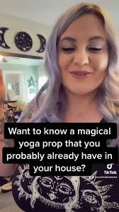 we love a good yoga prop 🙌🏻 #yoga #yogateacher #foryoupage  #accessibleyoga #yoga101 #yogagirl #bodypositivity #GoForTheHandful  #GetCrocd