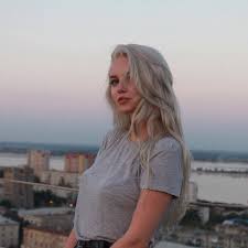 Pinar Altug Aslan Adli Kullanicinin Hair Styles Russian Panosundaki Pin Guzellik Fotograf Cekimi Sarisinlar Sac Guzelligi