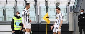 How to do ronaldo celebration? Chiesa Explains Celebration With Ronaldo As Juve Player Renews Contract The Cult Of Calcio