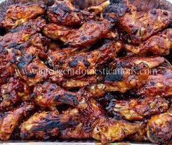 On the hunt for some easy crockpot recipes your family will love? 3 Ingredients Crockpot Bbq Chicken Wings