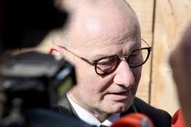 Excédés par l'attitude du meurtrier présumé, les parents de maëlys et leur avocat accablent nordahl lelandais et me jakubowicz qui, selon eux, aurait soutenu son client dans ses dénégations. L Avocat Des Parents D Arthur Noyer A Rencontre Nordahl Lelandais Pour La Premiere Fois Bourges 18000