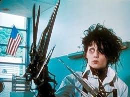 He later played an antagonist to johnny depp in tim johhny depp is edward scissorhands. Pin By Lumikki On Eduardo Manostijeras Edward Scissorhands Tim Burton Beetlejuice Johnny Depp Movies Johnny Depp