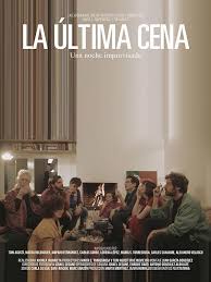 Al centro del tavolo, a sostituire gesù, c'è l'aquila americana con davanti una macchinetta. La Ultima Cena 2020 Filmaffinity