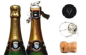 On la trouve facilement en passant les. Habillage D Une Bouteille De Champagne Coiffe Muselet Et Collerette