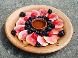 Candomblé A Panela Do Segredo Comida De Santo Ingredientes Goiabas Vermelhas Amoras Cerejas Mel Puro Prato De Barro Cumbuca De Barro Preparo Coloque A Cu Oferenda Para Oxossi Ideias Pai Joaquim De Angola
