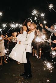 5 Sparkler Photo Ideas Tips For Your Wedding Wedding Forward Wedding Sparklers Photos Romantic Wedding Photos Wedding Photos
