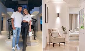 Perrie edwards is pregnant with her first child with her partner alex (pictured with the champions league trophy) pic: Little Mix S Perrie Edwards Fans Stunned By Home Transformation Photo With Alex Oxlade Chamberlain Hello