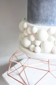 Why not go for one of these stunningly modern wedding cakes? Modern Wedding Cake Stands Modern Wedding Day Cake Set Up