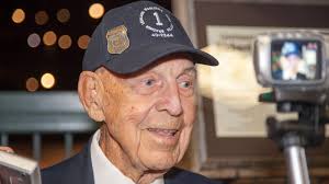 Doolittle Tokyo Raider Dick Cole was a 'national hero'