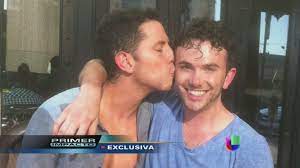 Chávez está por cerrar la etapa de rbd, tras lo cual el aún miembro del grupo juvenil rbd, christian chávez, junto con cristina saralegui, harán el llamado. Christian Chavez La Pelea Que Mando A La Carcel Al Cantante Mexicano Primer Impacto Youtube