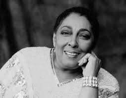 To share a bit of history with this songbird, she toured with the one and  only Ray Charles, yes that Ray Charles. A Raylet from right here in  Memphis, TN. A 1973