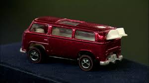 Tahun ini hot wheels menyambut ulang tahunnya yang ke 50 dan majalah automotif car and driver telah menemuramah bruce pascal, antara peminat model kereta hot wheels terkemuka di us dengan. Inilah Hot Wheels Dengan Harga Paling Meninggal Dunia Dinilai Lebih Rm600k