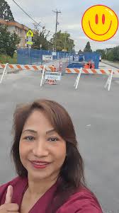 💫Love what you do Community Health Worker 1st visit rose 🌹 where i park  my car . Road closure need to walk to get to my destination. Happy Sunday  everyone 💜🌹💜🌹💜🌹💜🌹🇨🇦