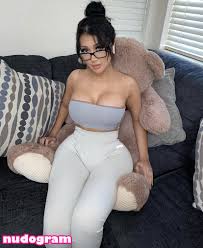 Explore Liliana Jasmine's Body - Stunning Leaked Images