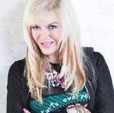 Diana Knepp's Instagram, Twitter & Facebook