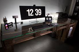 Diy Palettenschreibtisch Aus 5 Euro Paletten Europalette Schreibtisch Diy Schreibtisch Europalette