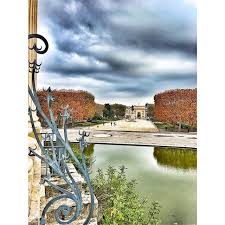 Parc Du Peyrou La Promenade Et Les Terrasses Du Peyrou Depuis La Terrasse Placee Au Bout Du Jardin Tu Pourras Admirer Une Vision Impr Instagram Structures