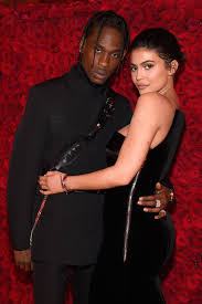 Kylie jenner's latest look is good as gold. Kylie Jenner And Travis Scott In 13 Adorable Instagram Posts Vogue Paris