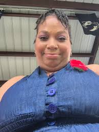 Introduction and photo sharing in Leo quotes group