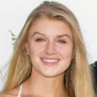 Kerri Waters's Instagram, Twitter & Facebook