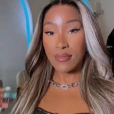 Cassandra Oliva's Instagram, Twitter & Facebook