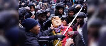 It remained largely devoid of signage before saturday, when thousands of protesters marched in but by monday it was covered with cardboard signs, banners and photos of george floyd and other. George Floyd Protests Show How The Us Has Retreated From Its Position As A World Leader