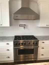 40% mehr sparen als vor einem jahr. Deborah S Kitchen 5 Viking Vcwh53648ss 36 Inch Wall Mount Chimney Range Hood Viking Vgr5366bss 36 I Kitchen Range Hood Kitchen Exhaust Viking Range Kitchen