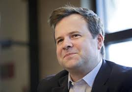 Should Jerome Powell be removed from his position?