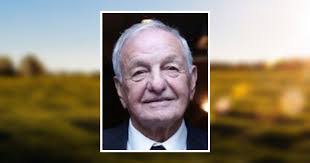 Mark Oles's Instagram, Twitter & Facebook