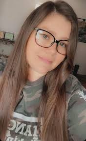 Some people should eat some makeup so they can be pretty