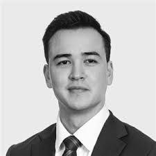 Alexandra Meissner's Instagram, Twitter & Facebook