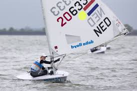 Er gebeuren altijd gekke dingen in het zeilen. marit bouwmeester is in ieder geval hersteld van haar elleboogblessure. Patience Is Essential On Second Day Of Delta Lloyd Regatta World Sailing