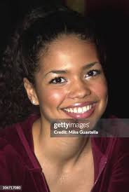 7.041 foto e immagini ad alta risoluzione di Jennifer Post