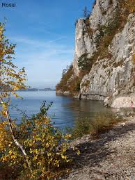 To visit miesweg on your trip to gmunden, use our gmunden online trip itinerary builder. Herbststimmung Am Traunsee 1 Gmunden Traunsee Wanderung Miesweg