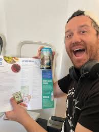 Craig Samples's Instagram, Twitter & Facebook