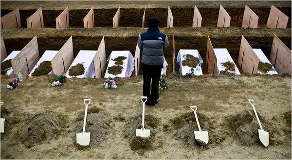 In Japan, Hasty Burial for the Dead Collides With Tradition - The New York  Times