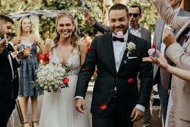 Check spelling or type a new query. Hochzeitsplanung Messe Location Hochzeitskleid Blog Sunnyinga