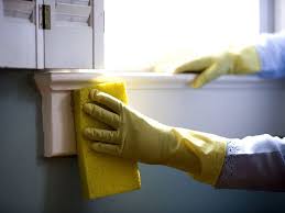 While flat paint is a great way to cover your walls, there are many situations in which it can stain or become dirty. This Is How To Clean Wall Paint Back To Beautiful In 3 Different Ways