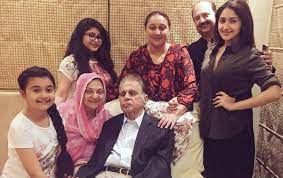 Saira banu is a famous indian hindi film actress. Saira Banu Wiki Hd Images Boyfriend Affairs Today Updates Gallery News Go Profile All Celeb Profiles Tollywood Bollywood Kollywood Hollywood Go Profiles