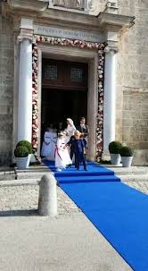Duchess sophie württemberg of germany weds count maximilien of andigné. Tegernsee Hochzeit Von Schoner Herzogin Sophie Von Wurttemberg Kirchenauszug Im Video Region