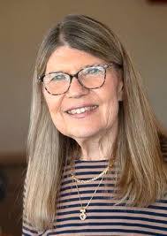 Lorie Quinn's Instagram, Twitter & Facebook