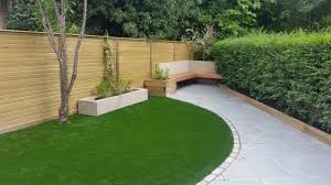 Here S A Very Neat Way To Make An Awkwardly Shaped Triangular Plot Transform Into A User Fr In 2020 Small Garden Design Back Garden Design Privacy Landscaping Backyard