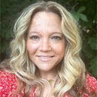 Kimberly Vernon's Instagram, Twitter & Facebook