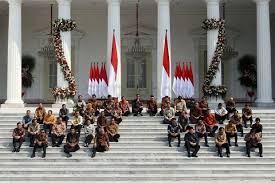 Di penghujung tahun 2020, publik sempat didgegerkan tri rismaharini dan sandiaga salahuddin uno merupakan dua nama yang paling sering dibicarakan menjelang pengumuman reshuffle kabinet. Reshuffle Kabinet Calon Menteri Utamakan Punya Kompetensi Dan Integritas Info Seputar Presiden