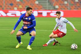 Piast gliwice e podbeskidzie enfrentam‑se no stadion miejski, num jogo para a 28ª jornada da ekstraklasa. Pko Ekstraklasa 0 5 Podbeskidzie Bielsko Biala Dostalo W Czapke Od Piasta Gliwice Swietny Jakub Swierczok Gol24