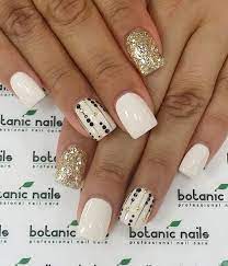 Elegante Unas Decoradas Con Blanco Y Dorado Elegantes Unas Así que te proponemos los siguientes ejemplos de uñas decoradas con esmalte blanco y negro. elegante unas decoradas con blanco y